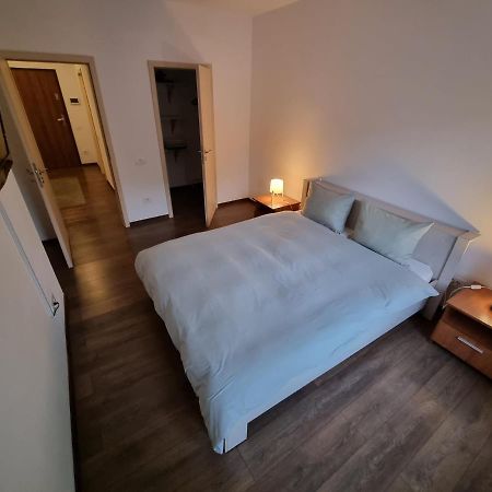 Avram Iancu Private Apartment With Ac Braşov Exterior foto